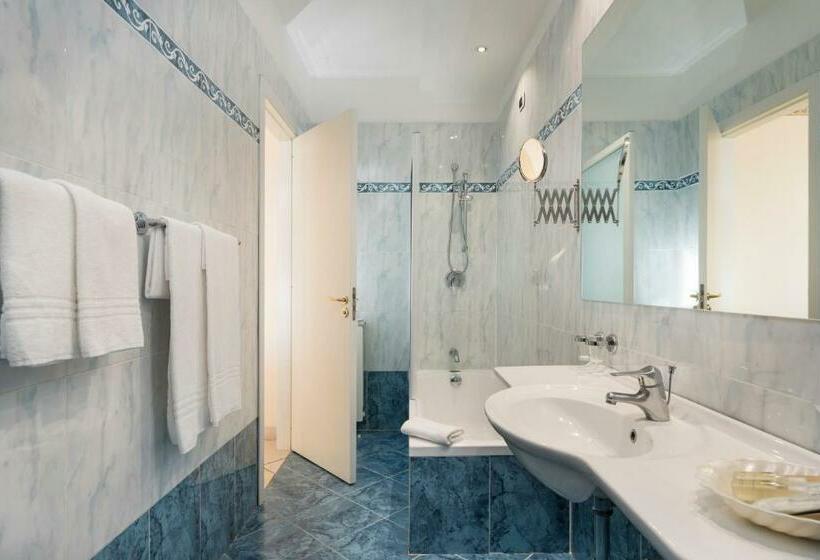 جناح مطلّ علي البحر, Sant Alphio Garden Hotel & Spa
