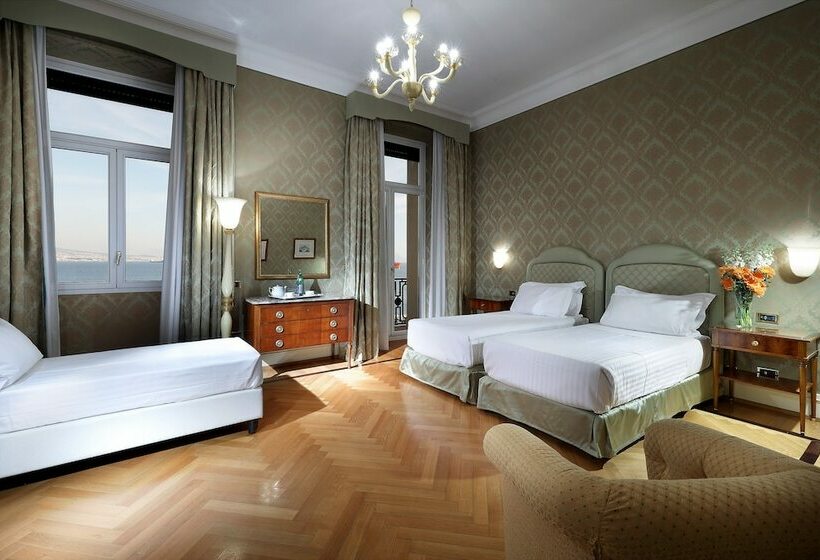 اتاق سوپریور سه تخته, Eurostars Hotel Excelsior