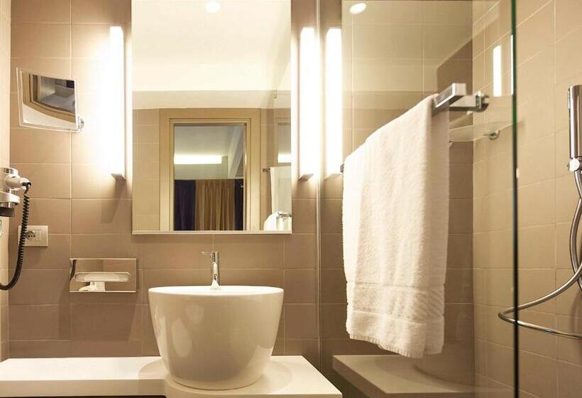 Habitación Individual Clásica, Mercure Roma Centro Colosseo