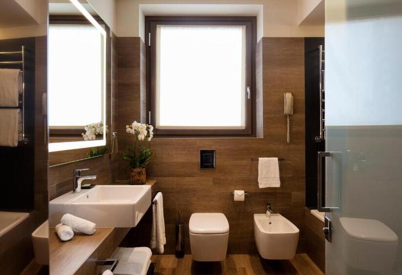 آپارتمان یک خوابه با دری مشترک که هال را جدا می کند., Starhotels Echo