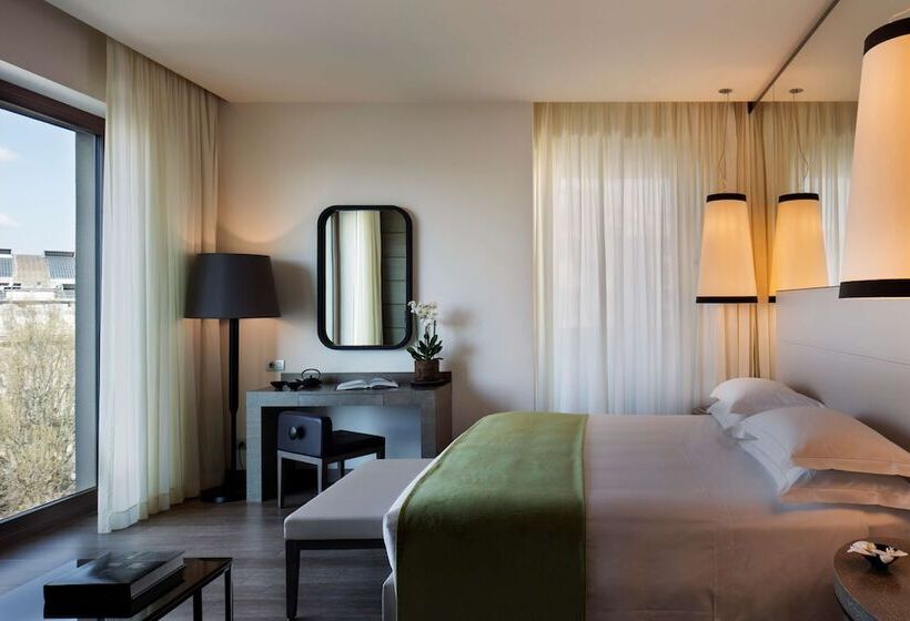 سوئیت جونیور با چشم‌انداز, Starhotels Echo