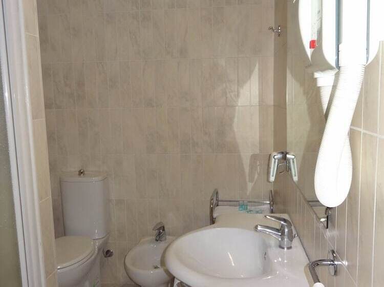 اتاق استاندارد یک نفره, Villa Kinzica