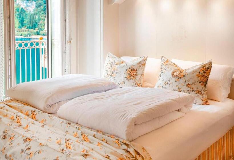 Superior studio with balcony, Bellavista Lakefront Hotel & Apartments