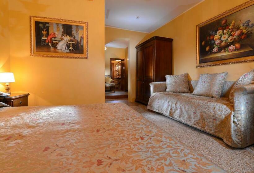 Standard Quadruple Room, Antico Panada