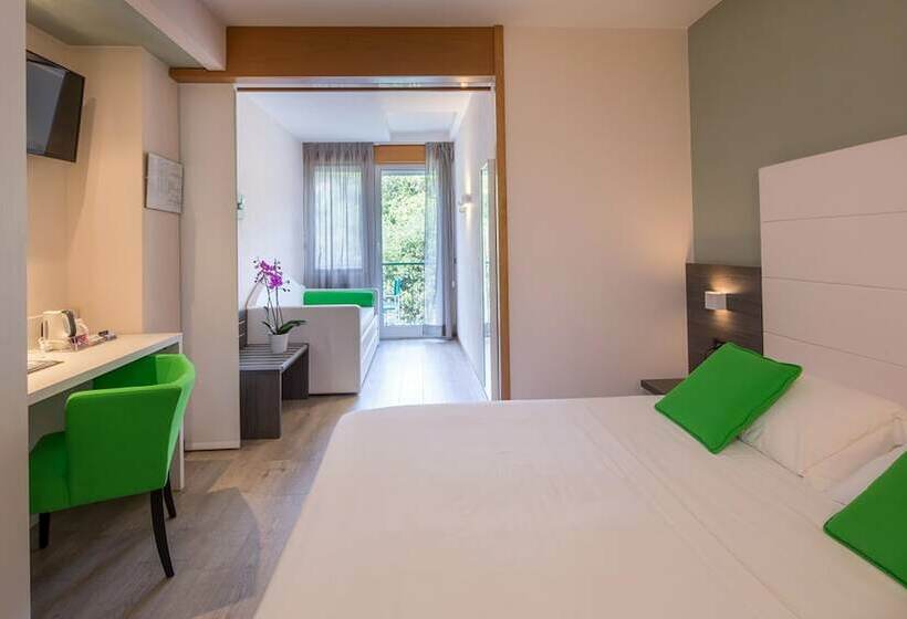 Номер Стандарт с Балконом Вид на Сад, Best Western Regina Elena