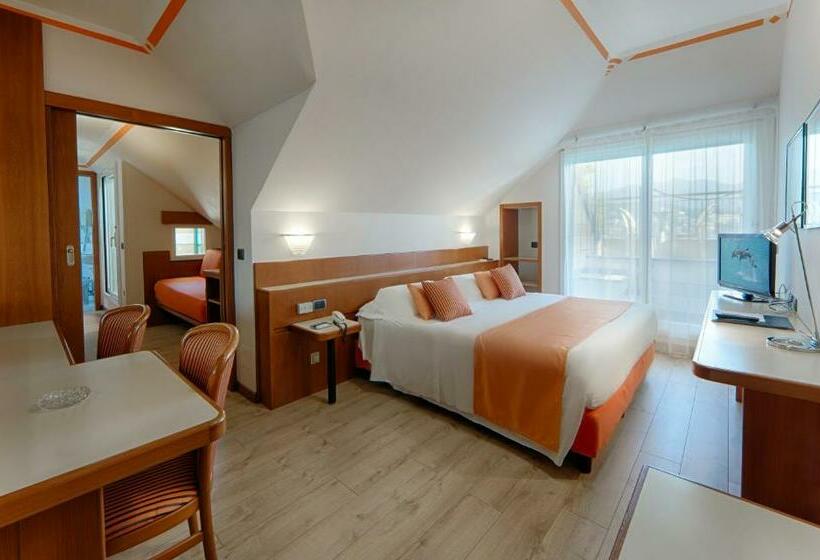 Трехместный Номер Deluxe Вид на Море, Best Western Regina Elena