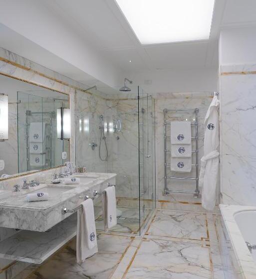 Люкс с Террасой, Grand Hotel Excelsior Vittoria
