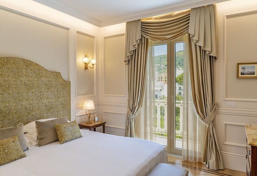 Полулюкс Вид на Сад, Grand Hotel Excelsior Vittoria