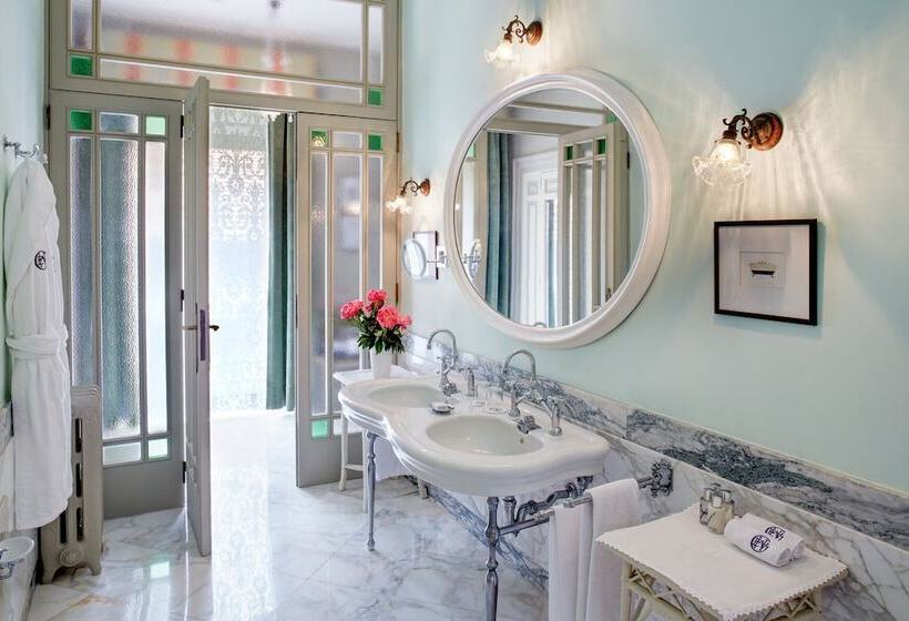 Люкс, Grand Hotel Excelsior Vittoria