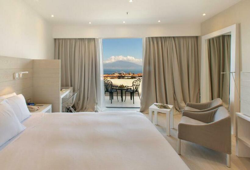 Номер Executive Вид на Море, Hilton Sorrento Palace