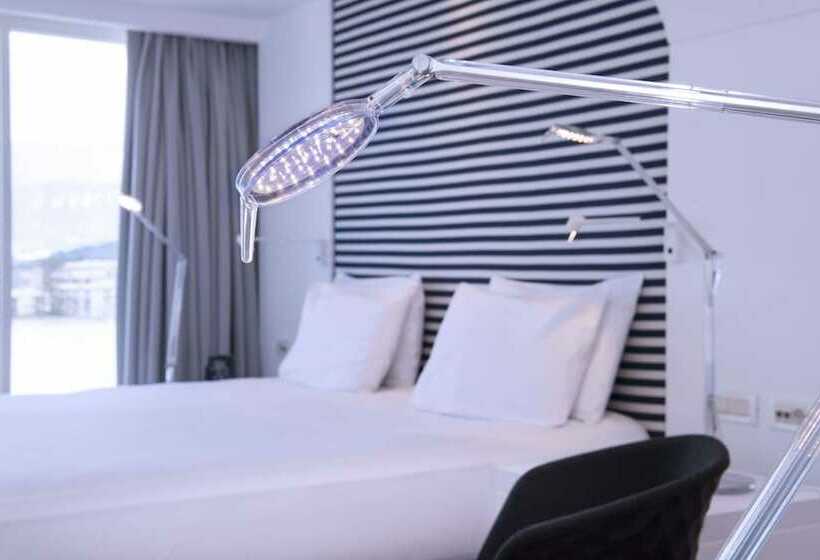 Номер Executive Вид на Море, Hilton Sorrento Palace