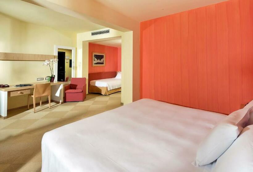 Семейный Номер, Hilton Sorrento Palace