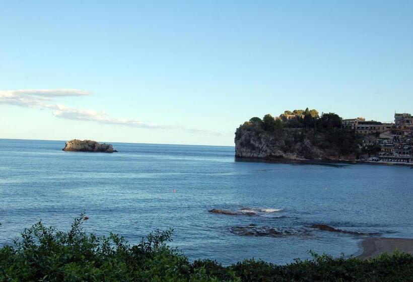 اتاق استاندارد چهار تخته با چشمانداز دریا, Lido Mediterranee