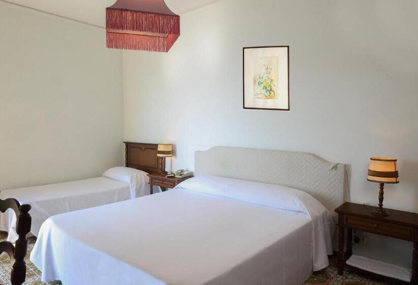 Economy Triple Room, Lido Mediterranee