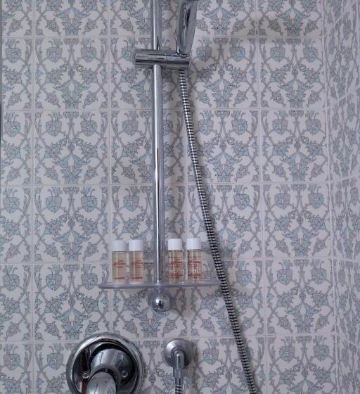 Economy Triple Room, Lido Mediterranee