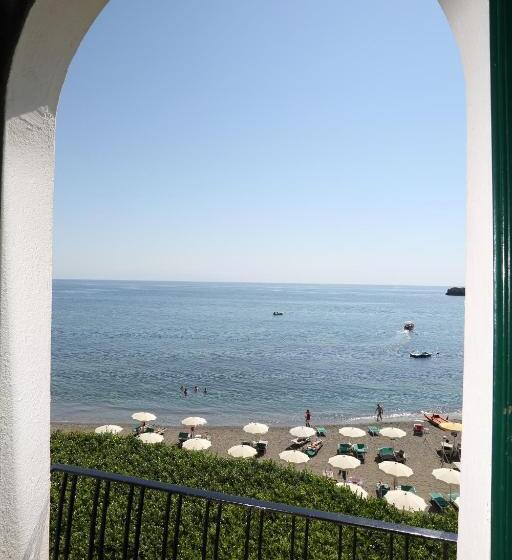 اتاق راحتی با چشمانداز دریا, Lido Mediterranee