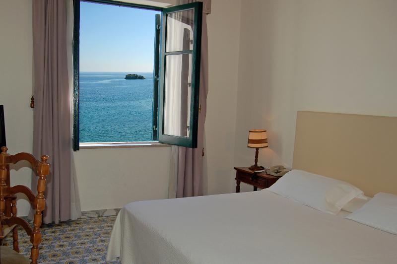 اتاق اکونومی, Lido Mediterranee