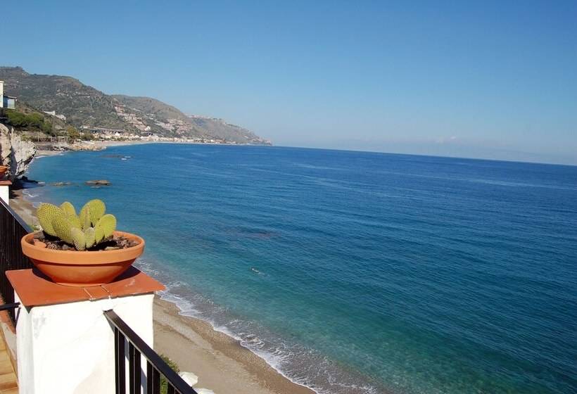 اتاق سوپریور با چشمانداز دریا, Lido Mediterranee