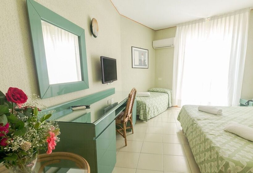 Трехместный Номер Классика, Perla Del Golfo Resort