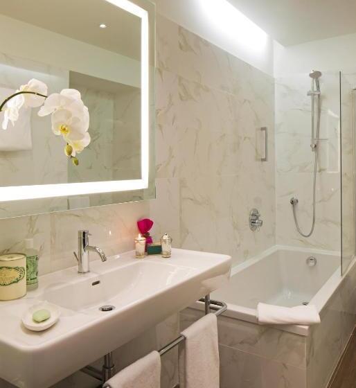 اتاق سوپریور, Starhotels Majestic