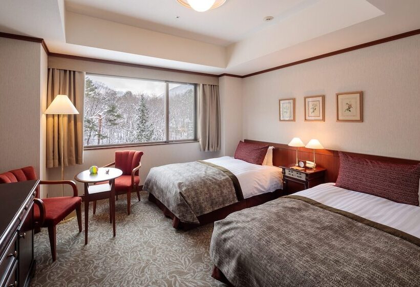 غرفة إقتصادية, Hakuba Tokyu