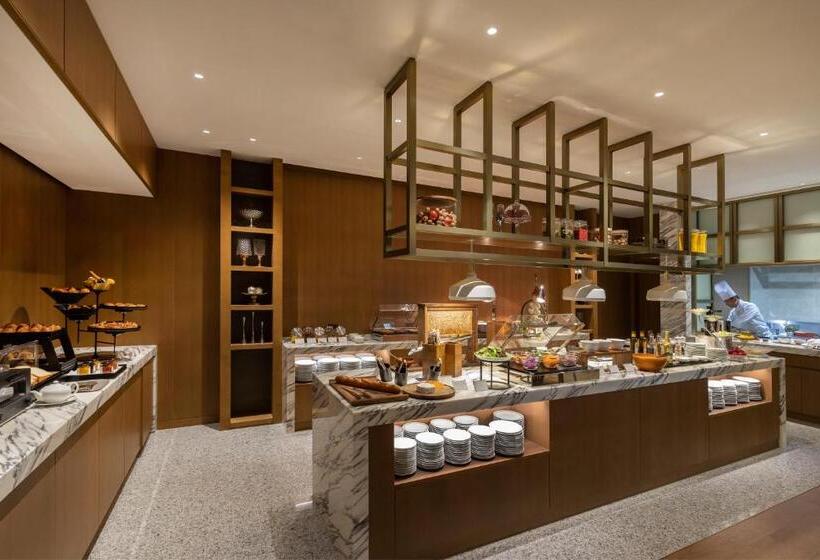 Номер Престиж, The Okura Tokyo
