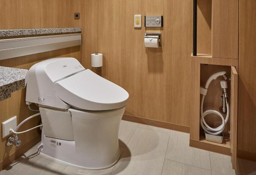 سوئیت جونیور برای معلولان, Keio Plaza Hotel Tokyo