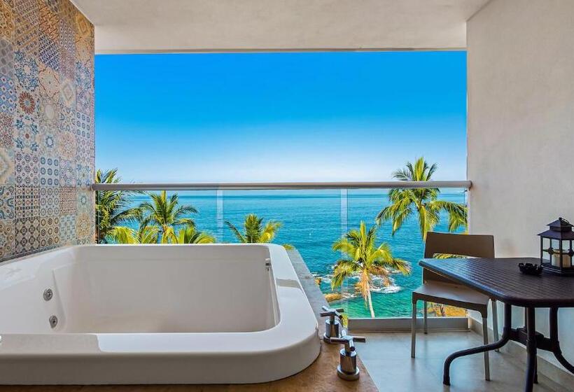 Deluxe Rum, Marboka Hotel & Suites