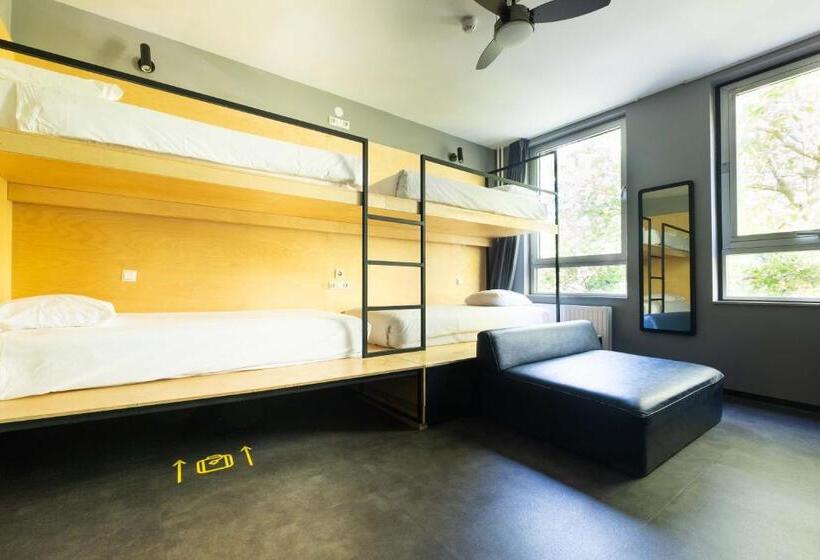带铺位的标准四人间, De Pijp Boutique Hotel