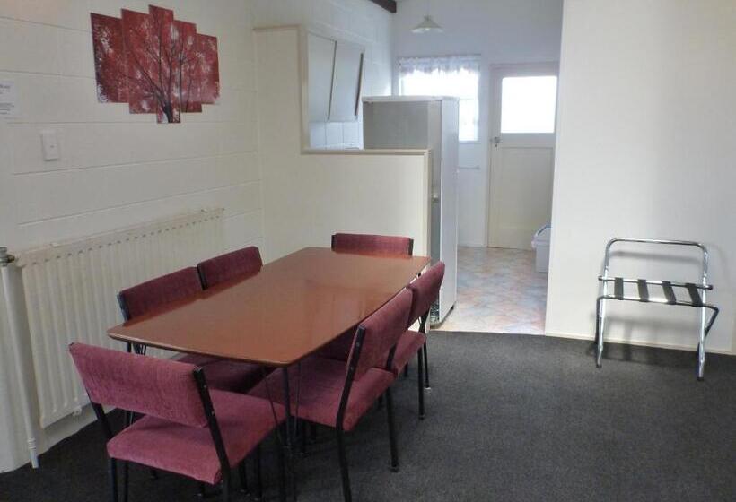 Апартаменты 2 Спальни, Fernleaf Motel