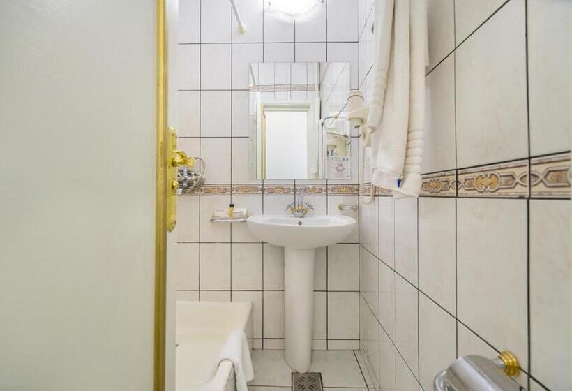 اتاق استاندارد یک نفره, Imparatul Romanilor