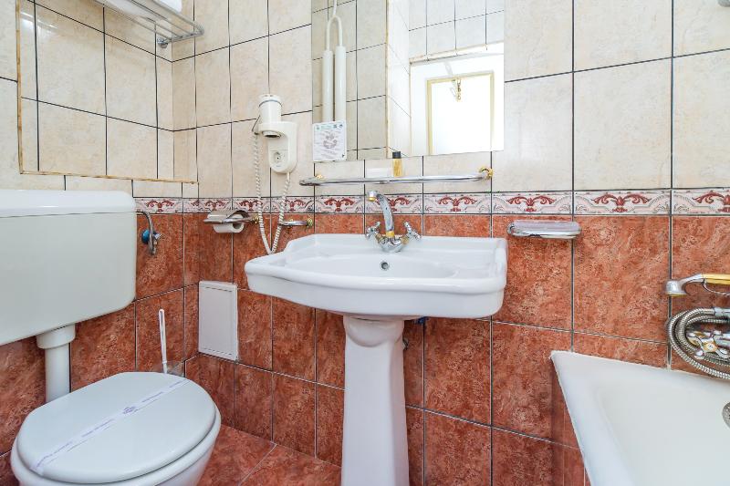 اتاق استاندارد, Imparatul Romanilor