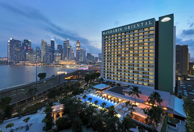 اتاق استاندارد با چشم‌انداز, Mandarin Oriental Singapore
