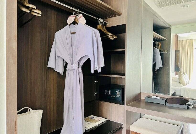 سوییت خانوادگی, Cape Panwa Hotel Phuket