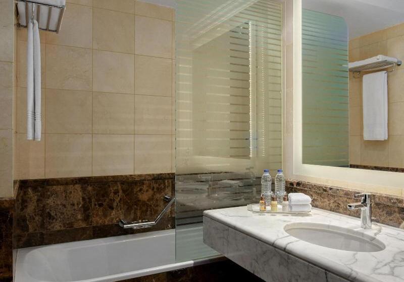 Номер Клуб, Sheraton Riyadh Hotel & Towers
