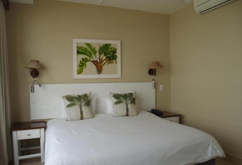 غرفة سوبيريور مزودة بشرفة, Salt Rock Hotel And Beach Resort