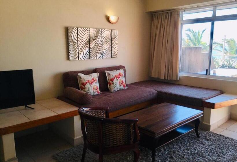 Номер Deluxe с Балконом, Salt Rock Hotel And Beach Resort