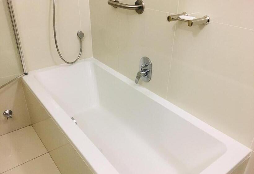 Номер Deluxe с Балконом, Salt Rock Hotel And Beach Resort