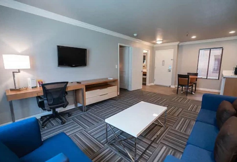 سوییت, Alexis Park All Suite Resort