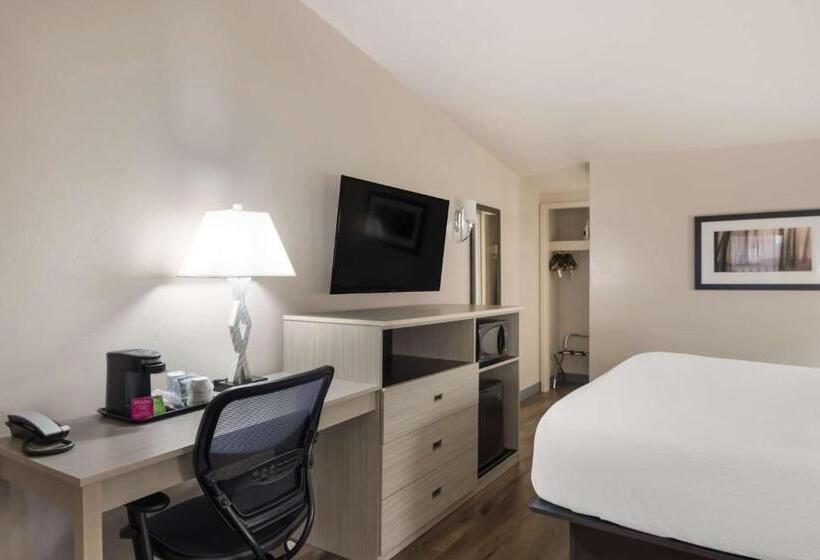 Номер Стандарт с Балконом, Best Western New Oregon Motel