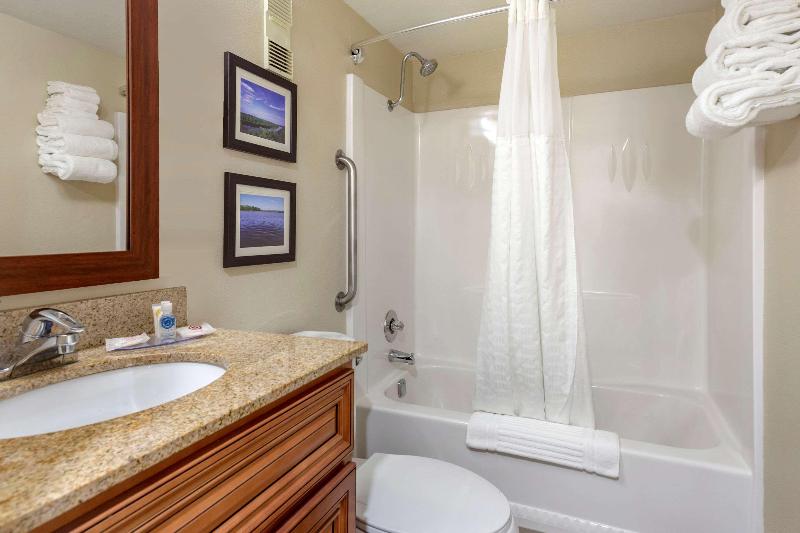 Люкс Кровать Кинг, Comfort Inn & Suites Rochelle   Dekalb