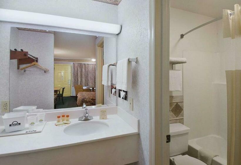 חדר דלוקס עם מיטת קינג, Days Inn By Wyndham Cartersville
