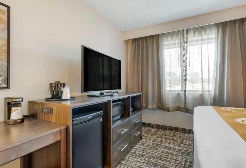 Номер Стандарт Кровать Кинг Адаптированный для Инвалидов, Quality Inn St Cloud West