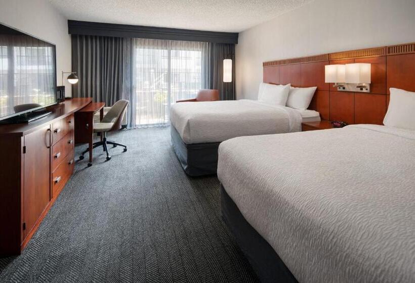Номер Стандарт 2 Двуспальные Кровати, Courtyard By Marriott Fresno