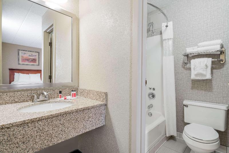 Deluxe Kamer, Days Hotel By Wyndham University Ave Se