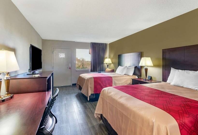 带2个双人床的标准工作室, Econo Lodge
