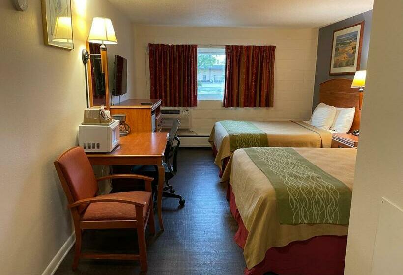 Номер Стандарт, Village Inn Green Bay