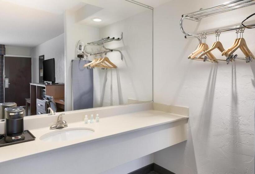 Номер Стандарт Кровать Квин Адаптированный для Инвалидов, Clarion Hotel Concord Walnut Creek