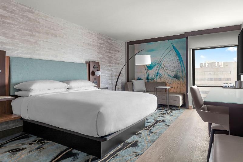 חדר סטנדרט עם מיטת קינג, Marriott San Antonio Airport