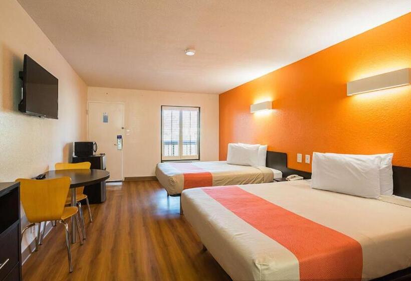 Номер Стандарт, Motel 6savannah, Ga  Midtown